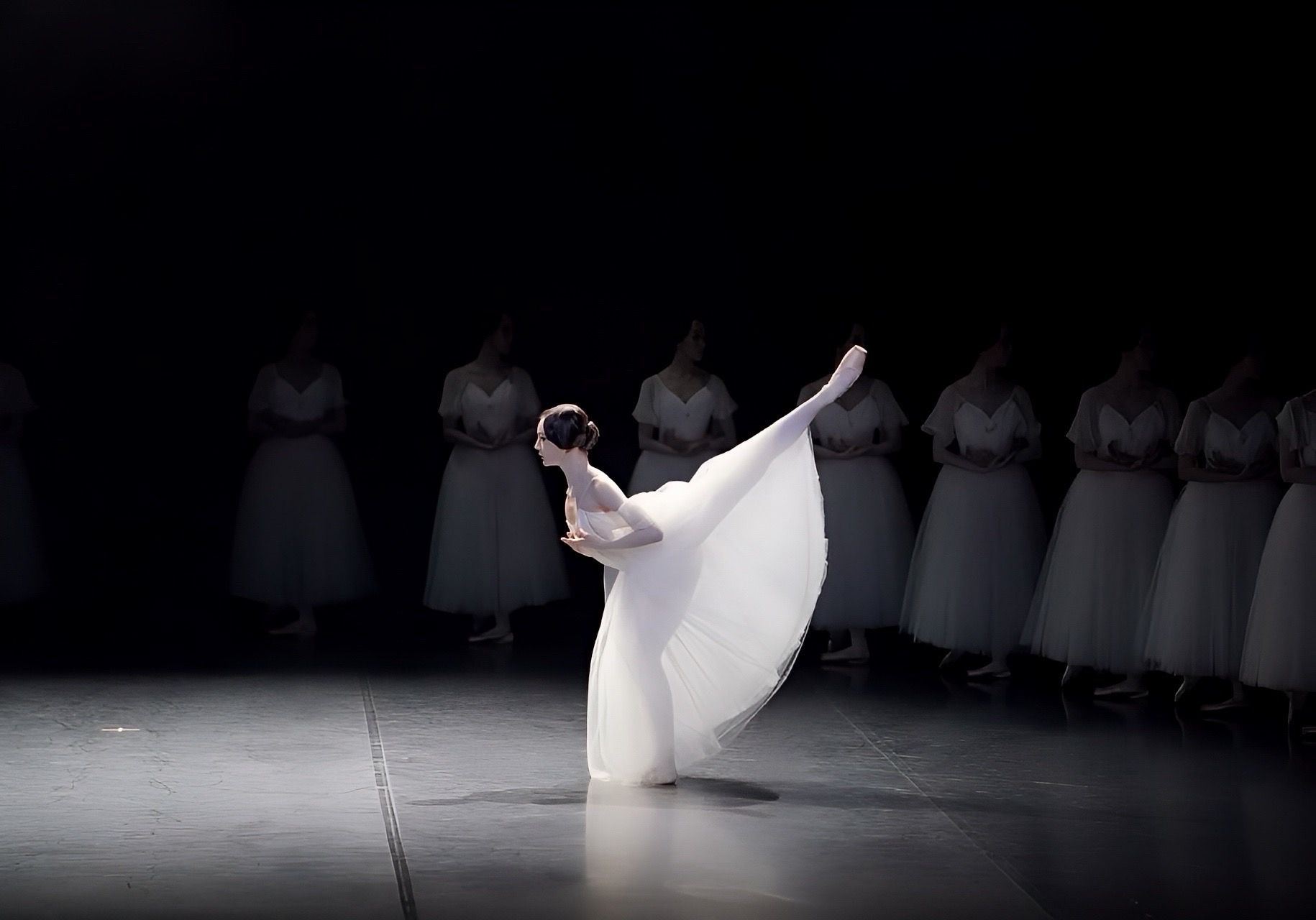 [2025 12월호 vol.72] 스포츠위키: Ballet, 토슈즈 끝 우아함의 무게